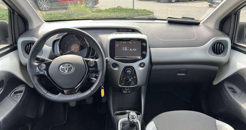Toyota Aygo cena 42500 przebieg: 60545, rok produkcji 2017 z Miłomłyn małe 301